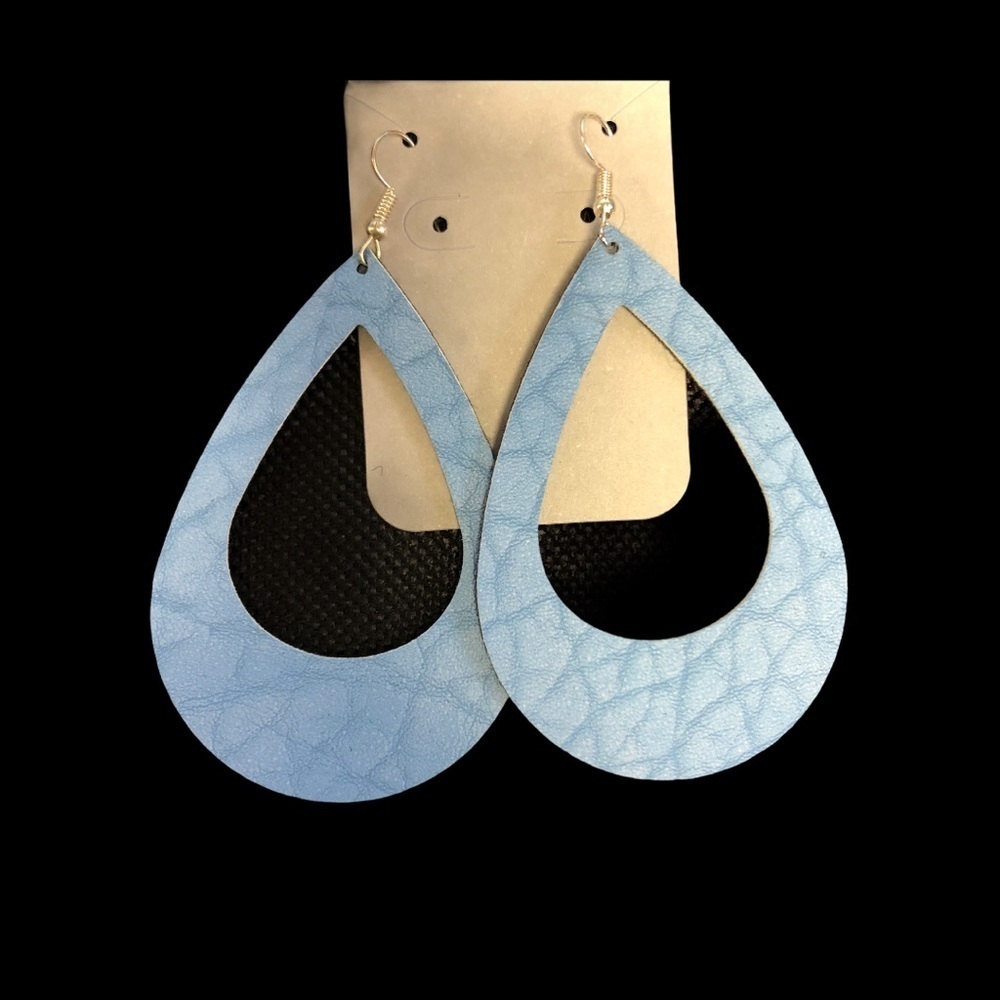 5/$20‎ large blue teardrop faux leather earrings